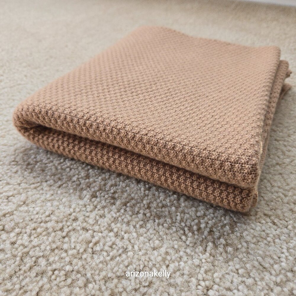 NWOT Babaton Merino Wool & Cashmere Textured Tan Knit Oblong Scarf Aritzia